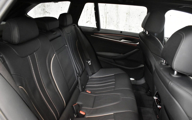 BMW Seria 5 cena 264800 przebieg: 97540, rok produkcji 2022 z Łosice małe 232